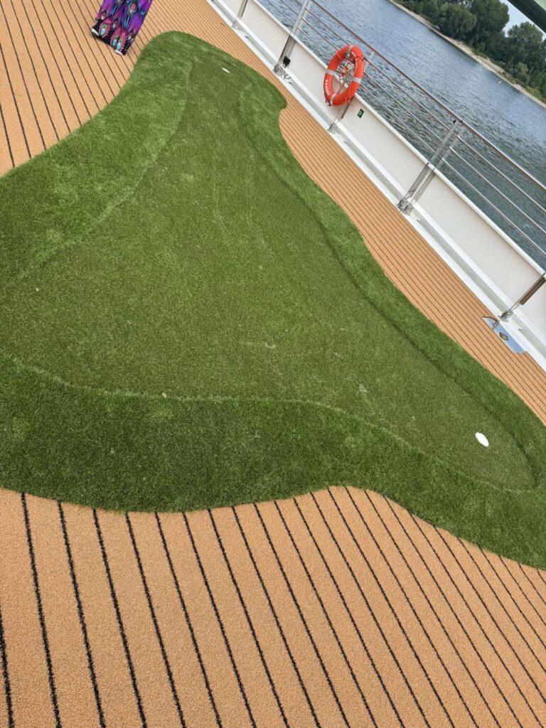 artificial grass putting green